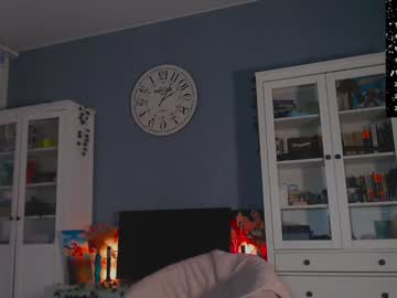 girl
        weed_princesss cam image #228058