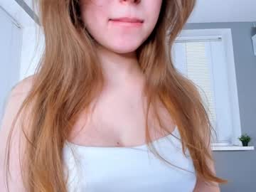 girl
        ardithcrosier cam image #213134