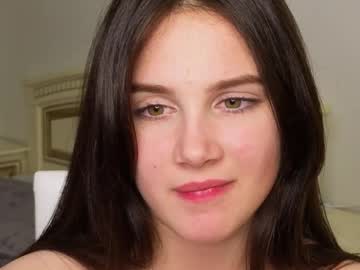 girl Latina Sex Cam with enricaelis