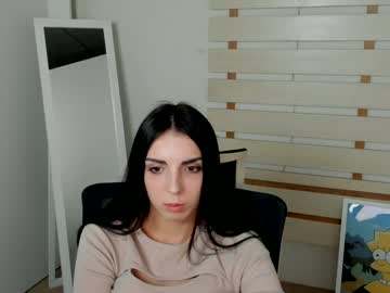 girl Latina Sex Cam with emilie_shy