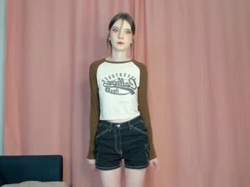 girl
        fannygales cam image #200739