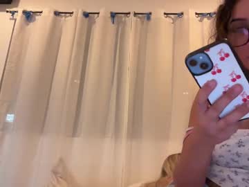 girl Latina Sex Cam with lillywest