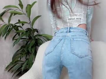 girl
        lori_cole cam image #123485