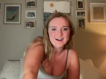 girl
        sillyyyolivia331 cam image #145584