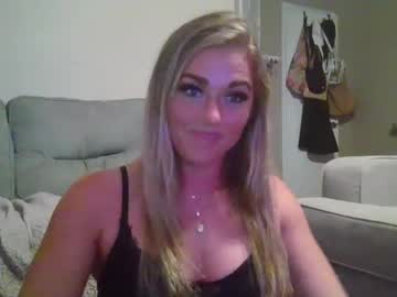 girl
        stellabambi001 cam image #172821