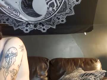 couple
        cum_addict69 cam image #197878