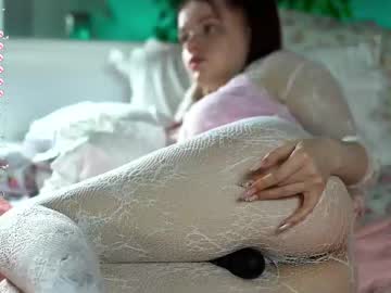 girl
        pinky_muse cam image #261650