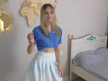 girl
        maureencantrell cam image #193278
