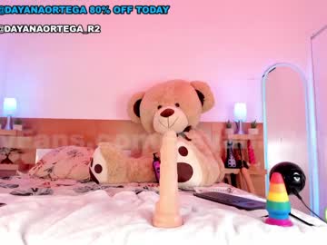 girl
        daya_curly cam image #86135