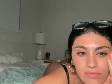 girl
        adriannasweetness cam image #219234