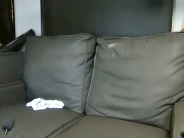 couple
        littleredtornado cam image #126250
