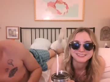 couple
        classysavages69 cam image #89670