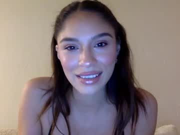 girl
        ilumaci cam image #196892