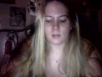 girl
        meganxoxo60532 cam image #73816