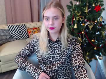 girl
        avrora_bell cam image #47118