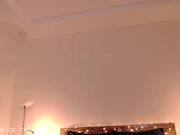 girl
        yourlovelykat cam image #211510