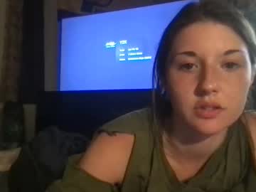 couple
        stonedaliens cam image #190910