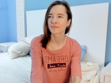 girl
        annisfootman cam image #171366