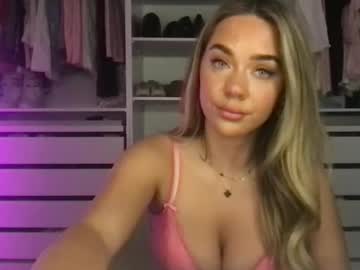 girl Latina Sex Cam with greyskyex