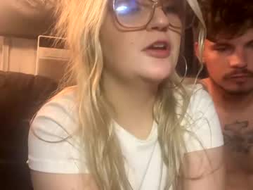 couple
        blondexbarbie93 cam image #57882