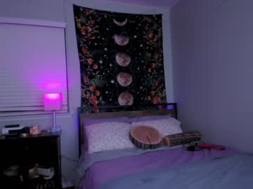 girl
        alice_moonstone cam image #49647
