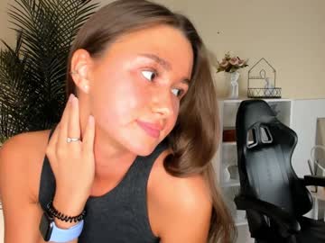 girl
        ethalcharton cam image #182309