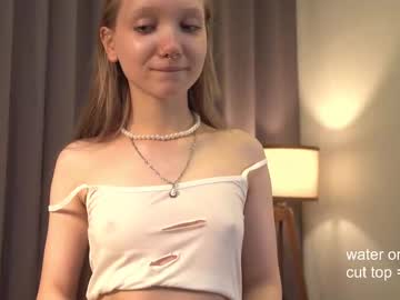 girl
        lyly_bambi cam image #218933