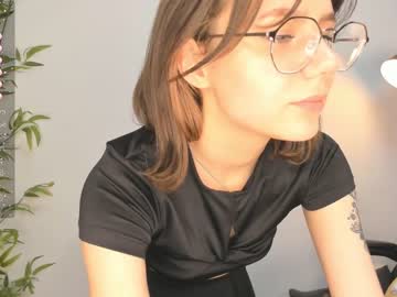 girl
        mariamhigginson cam image #157395