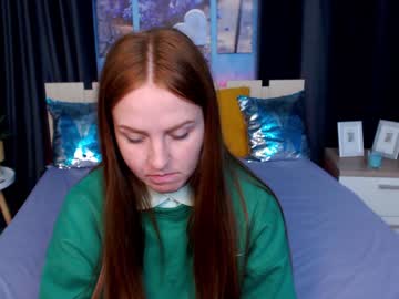 girl
        evarey_ cam image #126036