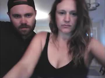 couple
        here_4u1983 cam image #89693