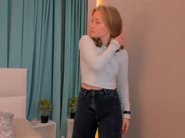 girl
        _telary_ cam image #145554