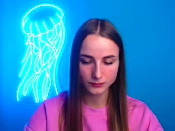 girl
        milly_liss cam image #204162
