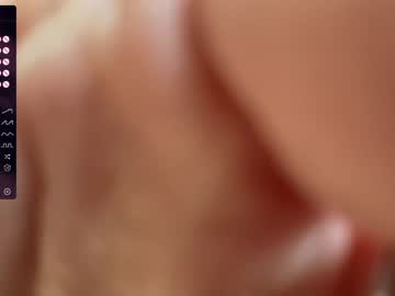 girl
        cute_shine_babe cam image #108489
