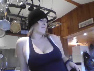 girl
        brainsssisback cam image #132473