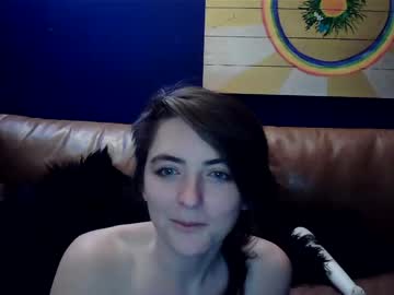 girl
        theravensnow cam image #49622