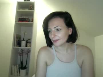 girl
        lenadalia cam image #213486