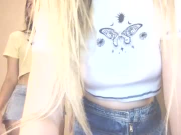 couple
        sophielynn19 cam image #49893