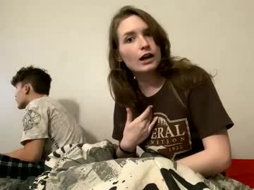 couple
        xo_mngirl cam image #234077