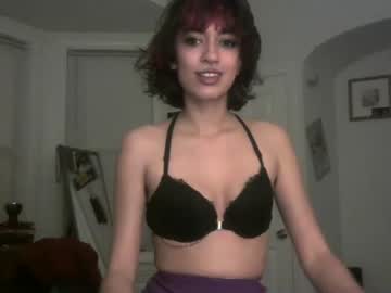 girl
        andromedaskyes cam image #19268