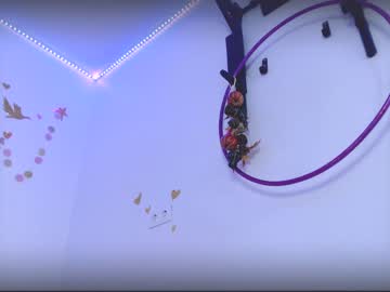 girl
        crystalnut cam image #14455