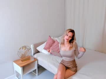 girl
        abigailhale cam image #123743