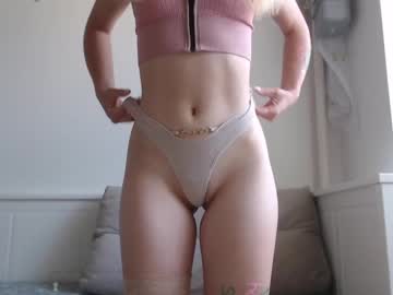 girl Latina Sex Cam with your_dream6996