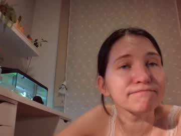 girl
        shy_little_one_ cam image #219530