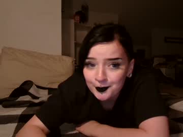 girl
        freyafiree cam image #91807
