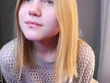 girl
        gayfarwell cam image #220547