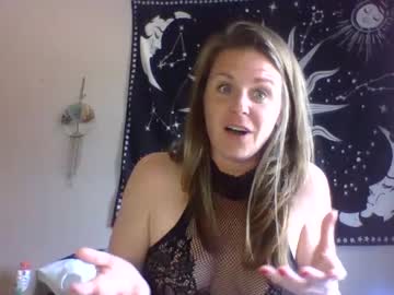 girl
        naughtyymarie420 cam image #93701
