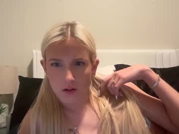 girl
        cassiemaee cam image #266026