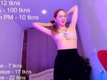 girl
        elizabeth_daily cam image #243270