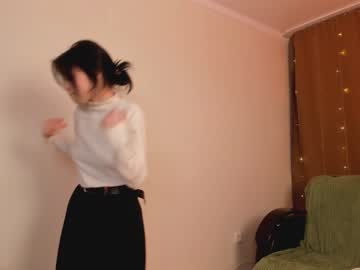 girl
        carolmoores cam image #30204