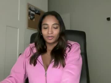 girl
        therealgiana cam image #232724